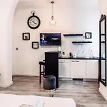 Wenceslas Square / Main Station - New Studio*****